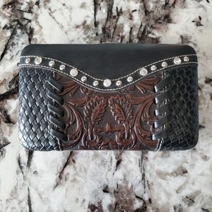 Trinity ranch clasp waller new with tag